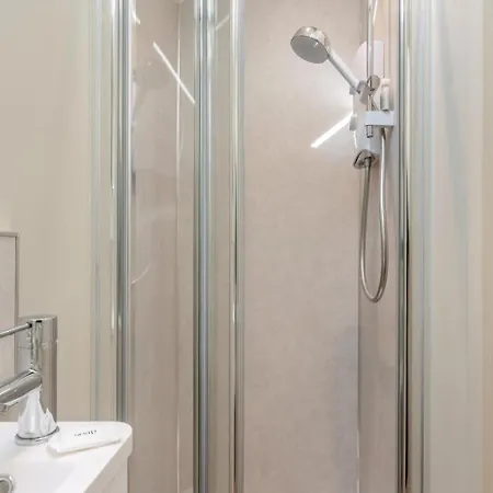 1 Bed In Oc-s37204 *